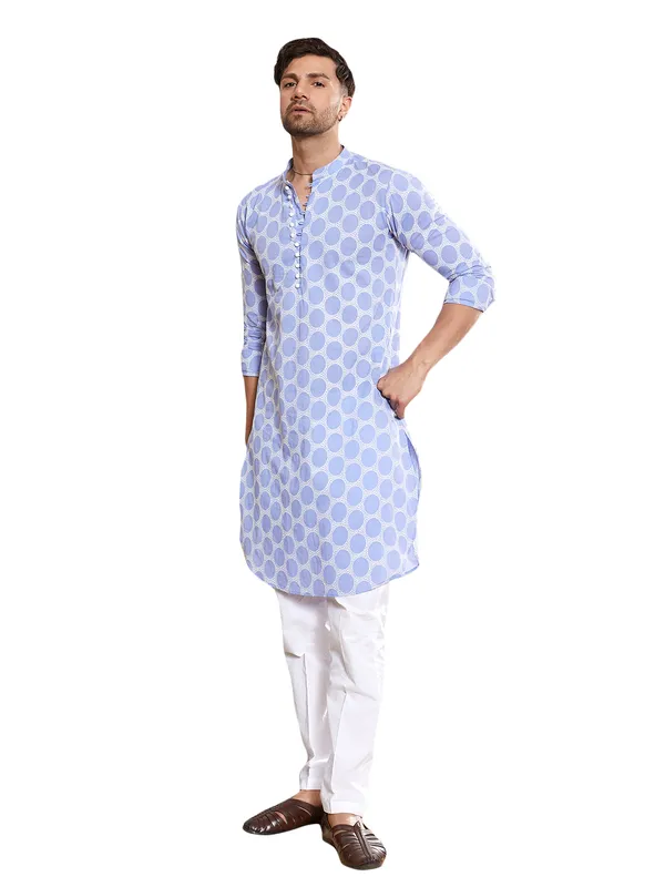 Men_Blue_And_White_Embroidered_Cotton_Kurta_With_Pyjama