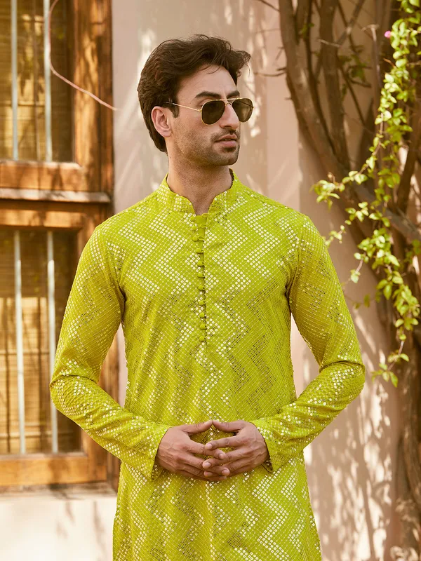 Sequins_Embroidered_Rayon_Straight_Kurta