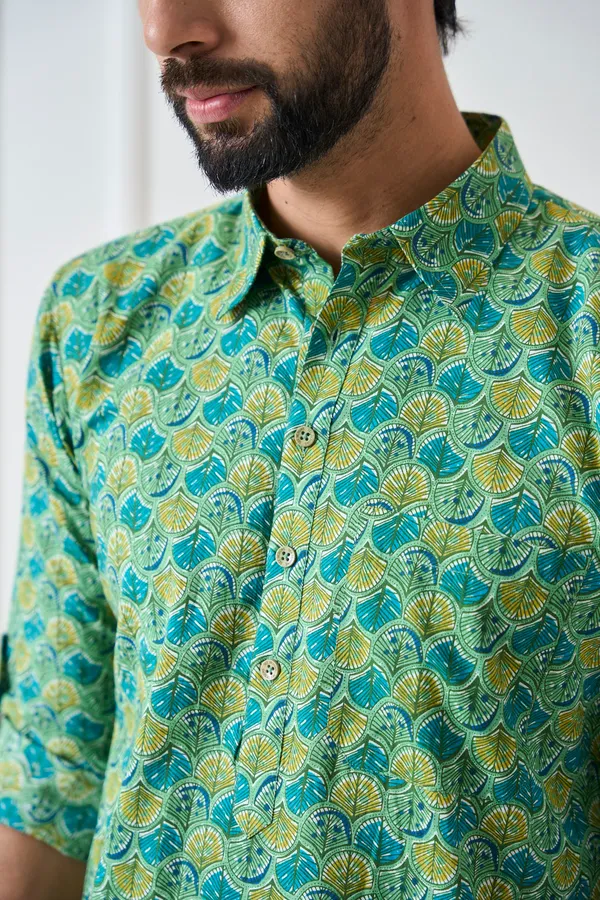Men_Green_Regular_Pure_Cotton_Pathani_Kurta_With_Black_Salwar