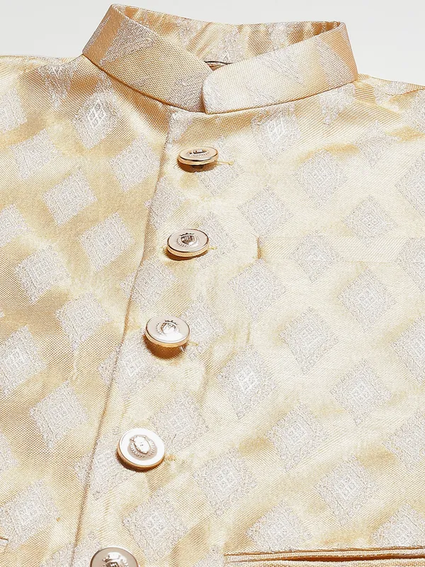 Men_Gold_&_White_Solid_Kurta_Pyjamas_With_Nehru_Jacket