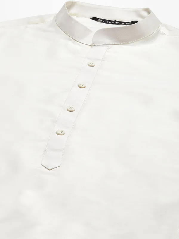Solid_Kurta_With_Pyjama_&_Jacquard_Nehru_Jacket