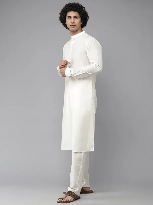 Solid_Kurta_With_Pyjama_&_Jacquard_Nehru_Jacket