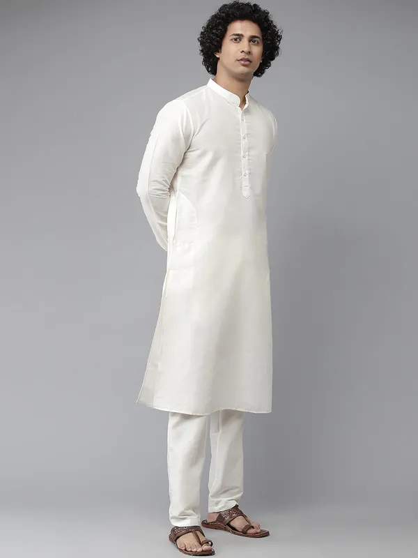 Solid_Kurta_With_Pyjama_&_Jacquard_Nehru_Jacket