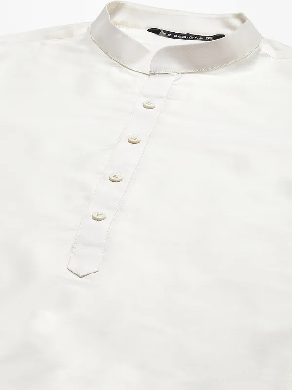 Solid_Kurta_With_Pyjama_&_Jacquard_Nehru_Jacket