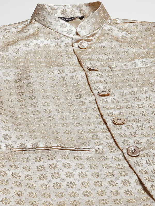 Men_Gold_&_White_Solid_Kurta_Pyjamas_With_Nehru_Jacket