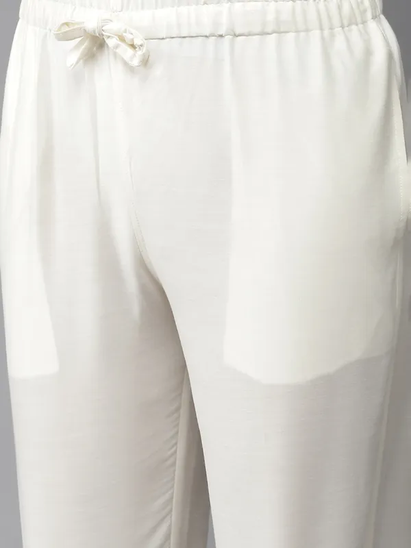 Men_Gold_&_White_Solid_Kurta_Pyjamas_With_Nehru_Jacket
