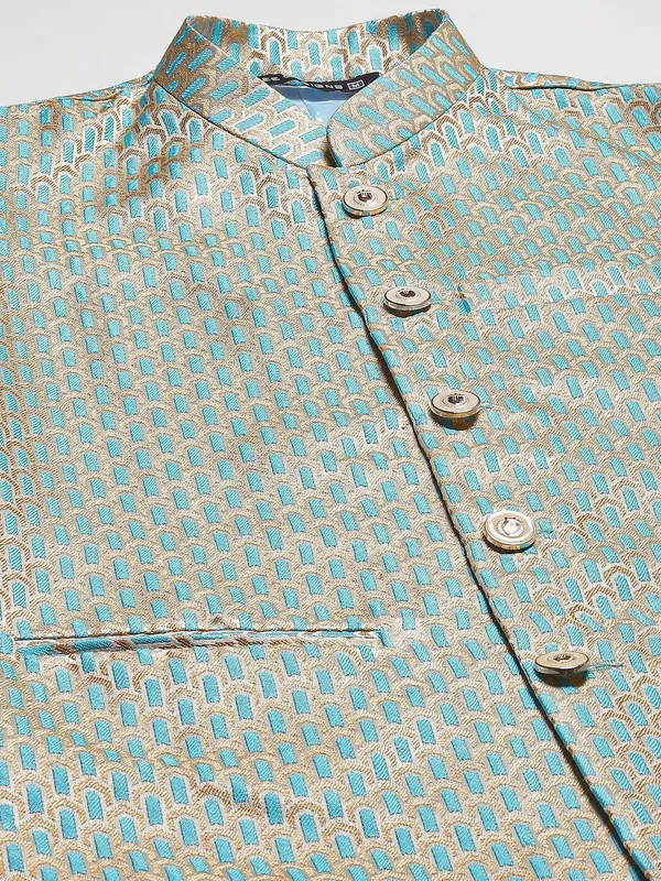 Solid_Kurta_With_Pyjama_&_Jacquard_Nehru_Jacket