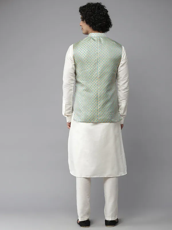 Solid_Kurta_With_Pyjama_&_Jacquard_Nehru_Jacket