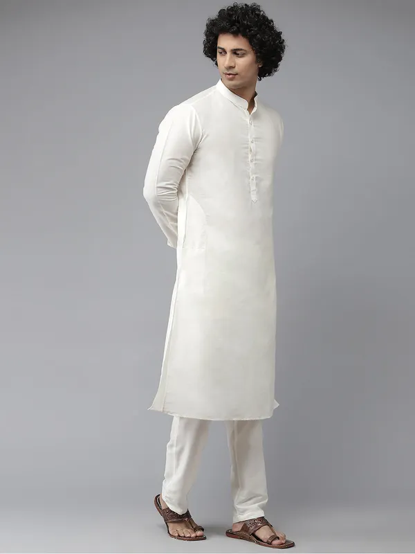 Solid_Kurta_With_Pyjama_&_Jacquard_Nehru_Jacket