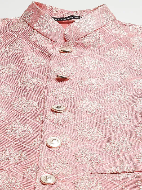Men_Coral&_White_Solid_Kurta_Pyjamas_With_Nehru_Jacket