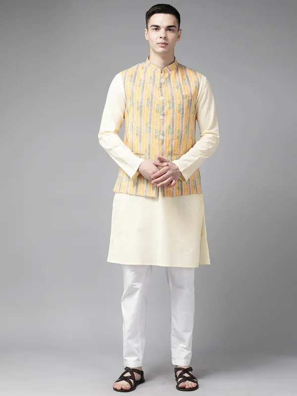 Pure_Cotton_Kurta_with_Pyjama_&_Printed_Nehru_Jacket