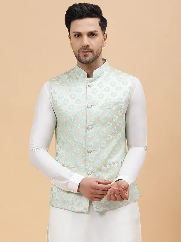 Pure_Silk_Kurta_&_Pyjama_with_Woven_Jacquard_Nehru_Jacket