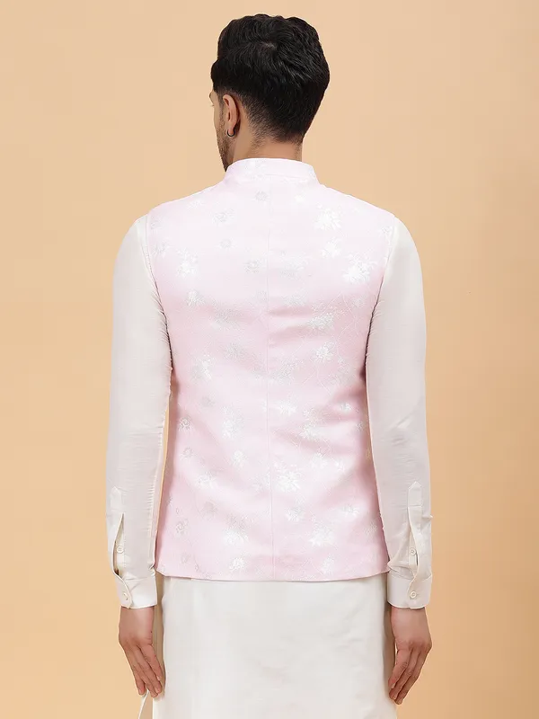Pure_Silk_Kurta_&_Pyjama_with_Woven_Jacquard_Nehru_Jacket