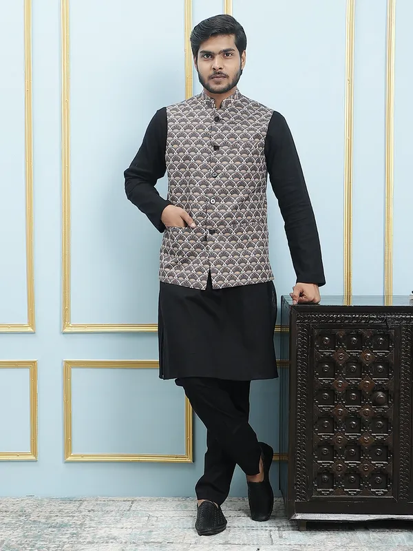 Men_Black_Kurta_Pajama_And_Black_Digital_Print_Cotton_Nehru_Jacket