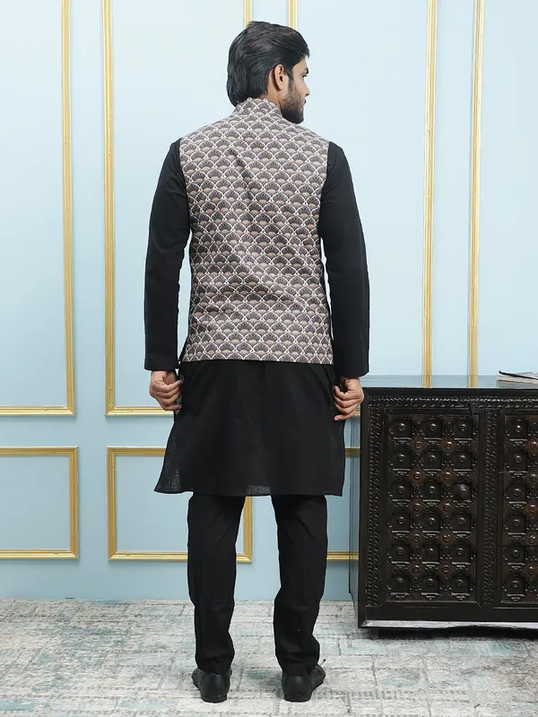Men_Black_Kurta_Pajama_And_Black_Digital_Print_Cotton_Nehru_Jacket