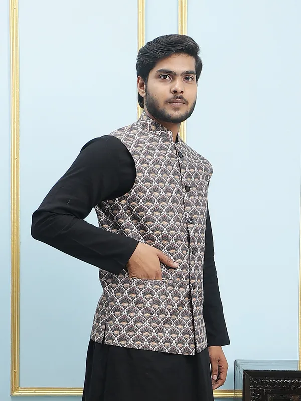 Men_Black_Kurta_Pajama_And_Black_Digital_Print_Cotton_Nehru_Jacket