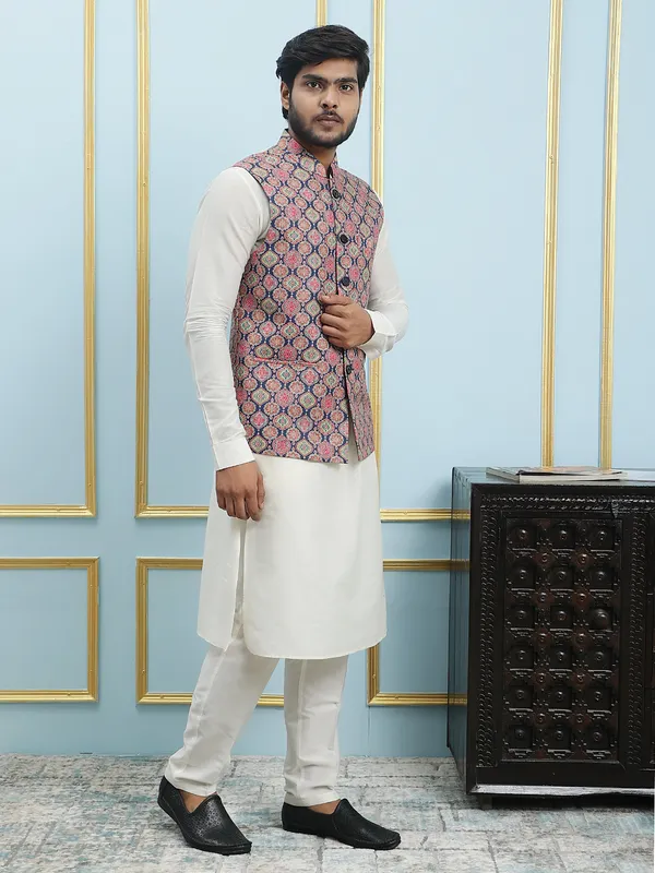 Men_Off_White_Kurta_Pajama_And_Blue_Digital_Print_Cotton_Nehru_Jacket