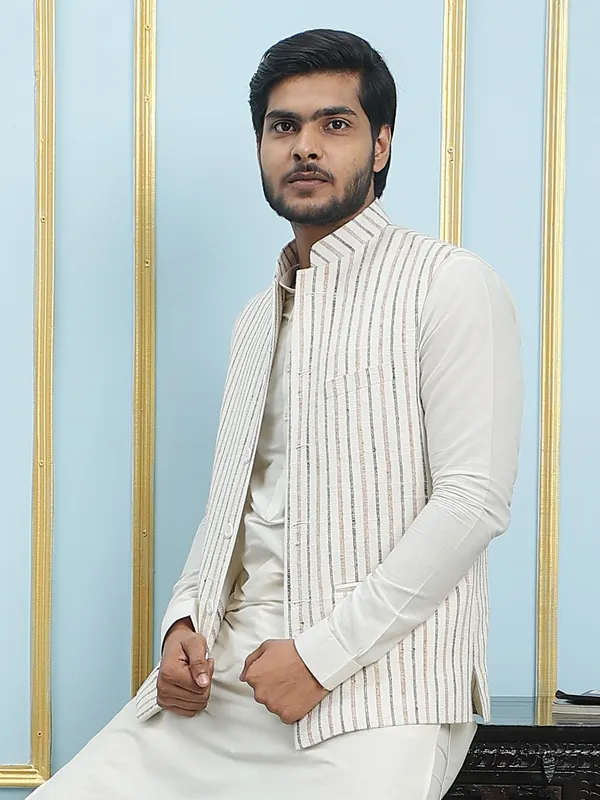 Men_Off_White_Kurta_Pajama_And_Cream_Color_Solid_Khadi_Nehru_Jacket