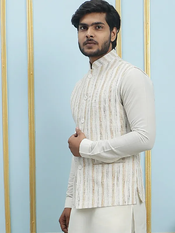 Men_Off_White_Kurta_Pajama_And_Cream_Color_Solid_Khadi_Nehru_Jacket