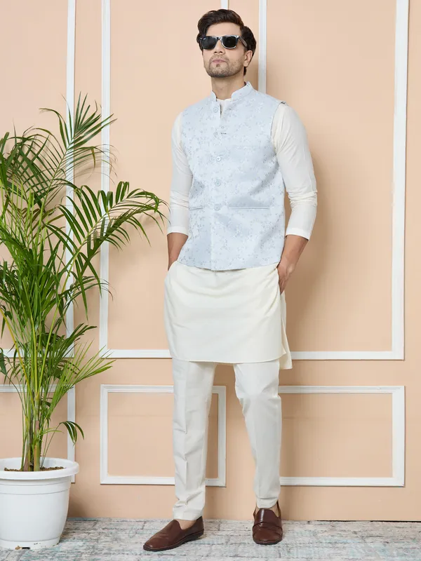 Blue_Woven_Jacquard_Nehru_Jacket_With_Solid_Kurta-Pyjama_(3_Piece_Set)