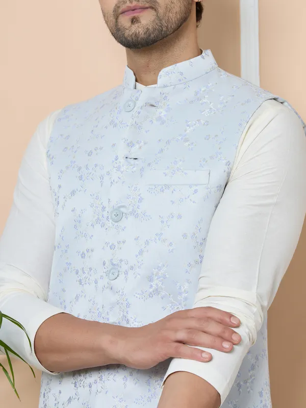 Blue_Woven_Jacquard_Nehru_Jacket_With_Solid_Kurta-Pyjama_(3_Piece_Set)