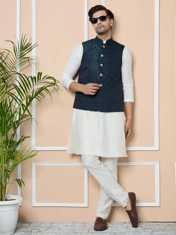 Navy_Woven_Jacquard_Nehru_Jacket_With_Solid_Kurta-Pyjama_(3_Piece_Set)