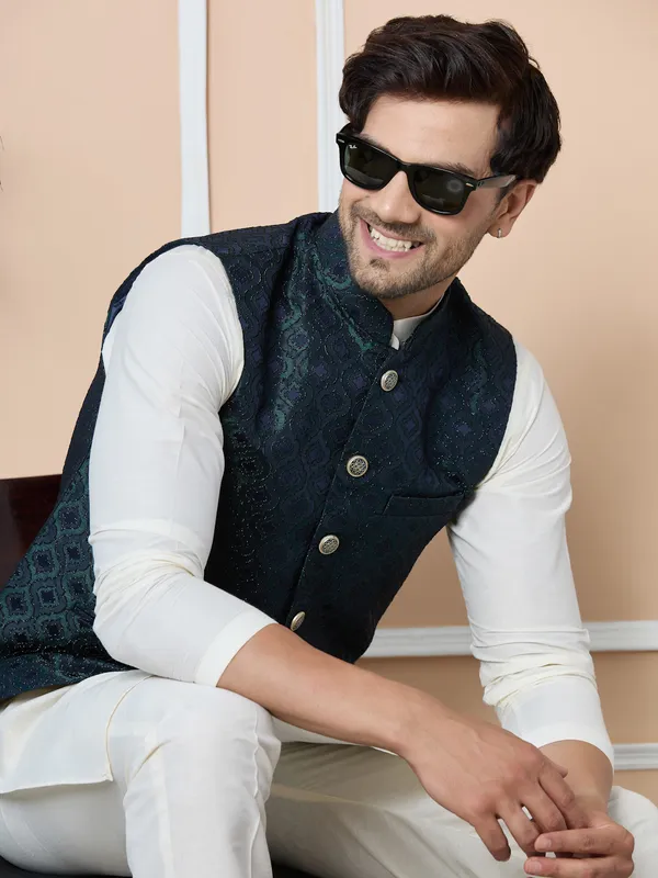 Navy_Woven_Jacquard_Nehru_Jacket_With_Solid_Kurta-Pyjama_(3_Piece_Set)