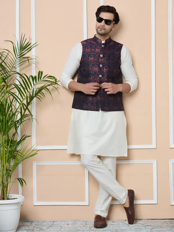 Navy_Woven_Jacquard_Nehru_Jacket_With_Solid_Kurta-Pyjama_(3_Piece_Set)