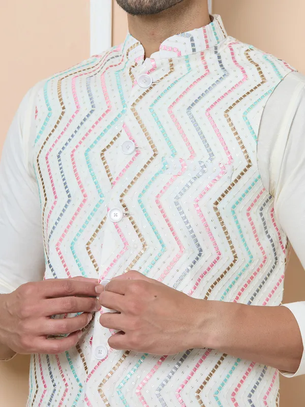 Multicolor_Diamond_Zigzag_Embroidered_Nehru_Jacket_with_Solid_Kurta-Pyjama_(3_Piece_Set)