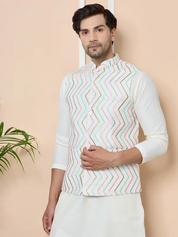 Multicolor_Diamond_Zigzag_Embroidered_Nehru_Jacket_with_Solid_Kurta-Pyjama_(3_Piece_Set)