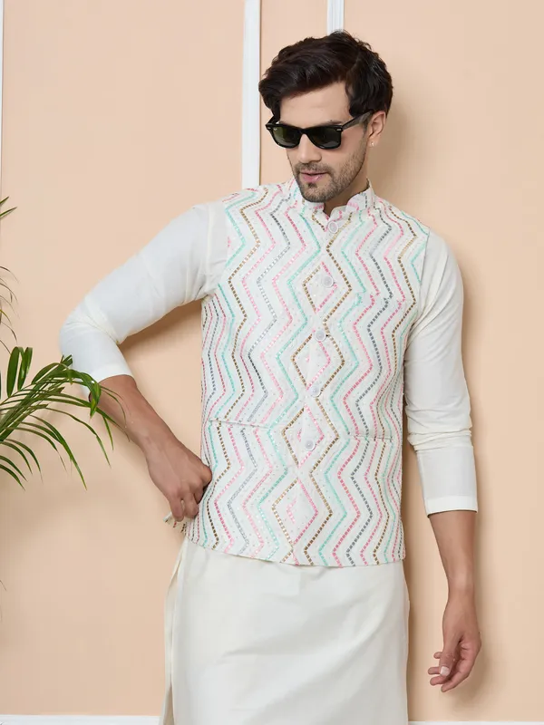 Multicolor_Diamond_Zigzag_Embroidered_Nehru_Jacket