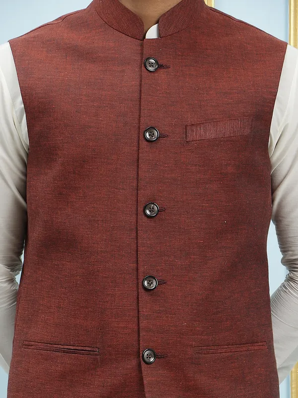 Men_Off_White_Kurta_Pajama_And_Maroon_Color_Solid_Silk_Woven_Design_Nehru_Jacket