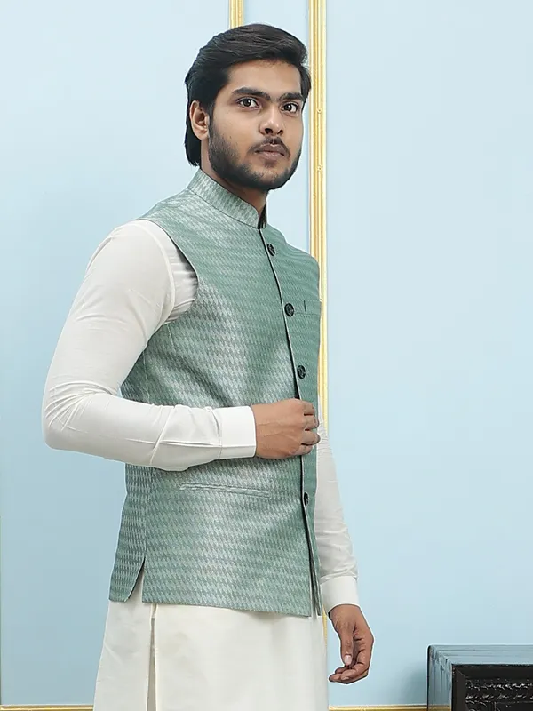 Men_Off_White_Kurta_Pajama_And_Green_Color_Solid_Woven_Design_Jacquard_Nehru_Jacket