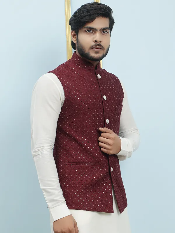 Men_Off_White_Kurta_Pajama_And_Maroon_Sequence_Woven_Design_Nehru_Jacket