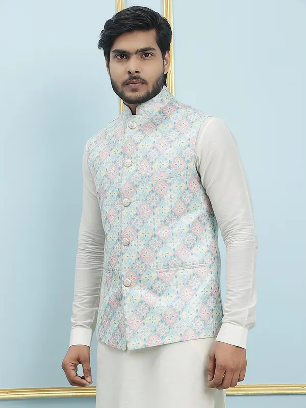 Men_Off_White_Kurta_Pajama_And_Multi_Color_Silk_Sequence_Woven_Design_Nehru_Jacket