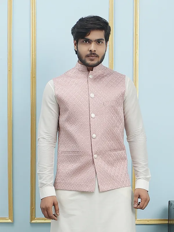 Men_Off_White_Kurta_Pajama_And_Nude_And_Gold_Sequence_Woven_Design_Nehru_Jacket