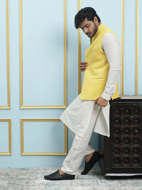 Embroidered_Nehru_Jacket