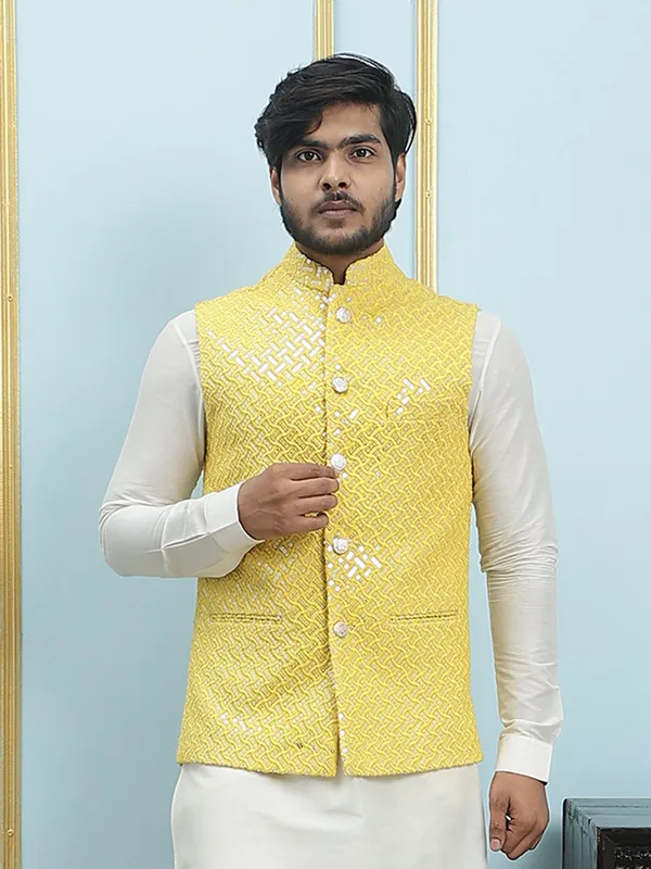 Embroidered_Nehru_Jacket