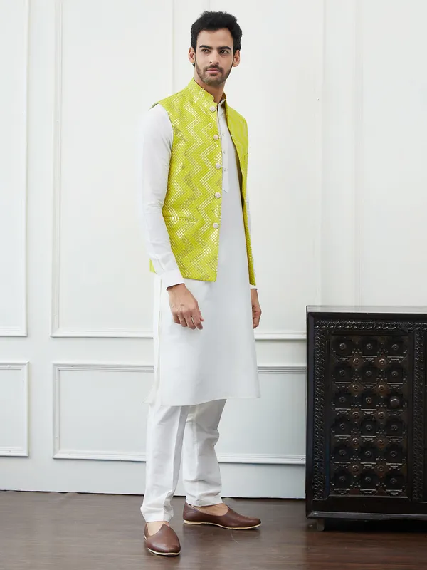 Sequin_and_Thread_Work_Embroidered_Nehru_Jacket