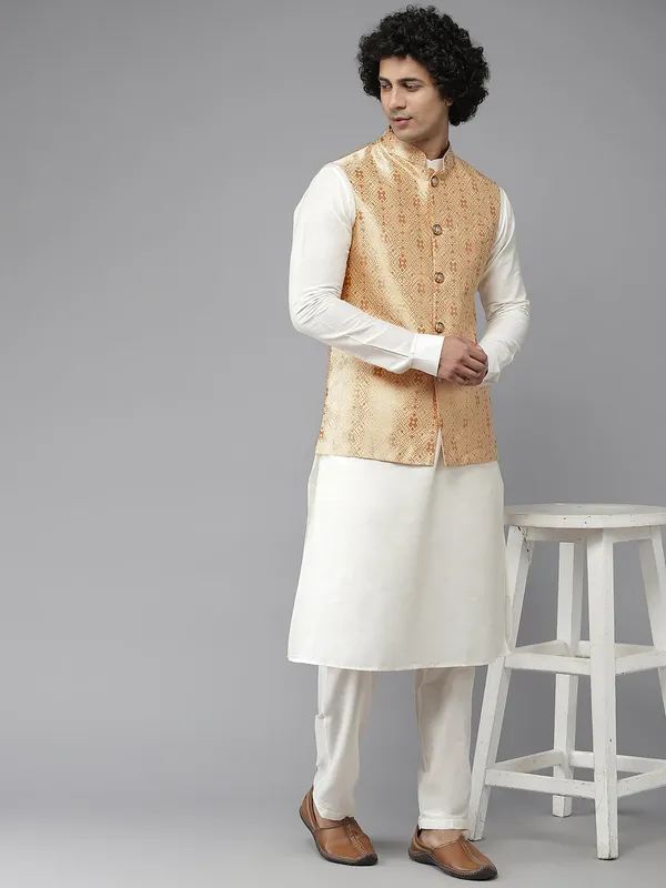 Woven_Jacquard_Gold_Nehru_Jacket