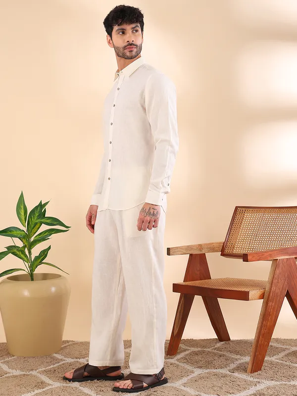 Men_Cream_Linen_Solid_Co-Ord_Set