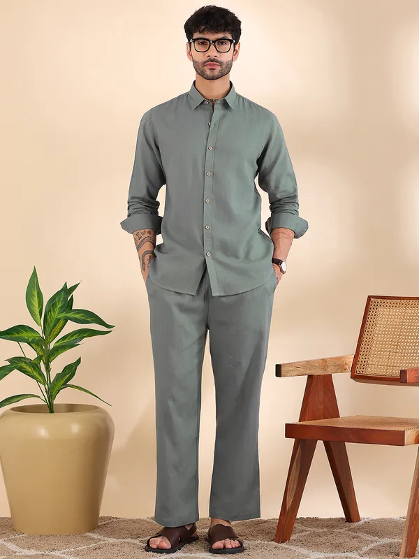 Men_Green_Linen_Solid_Co-Ord_Set