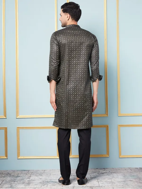 Men_Black_&_Green_Woven_Design_Thread_Work_Kurta_With_Pajama