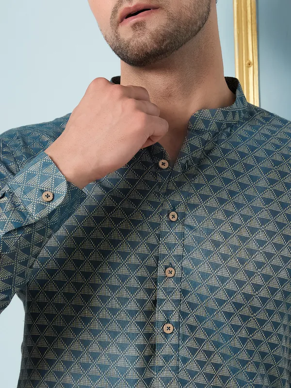 Men_Green_&_Gold_Woven_Design_Thread_Work_Kurta_With_Pajama