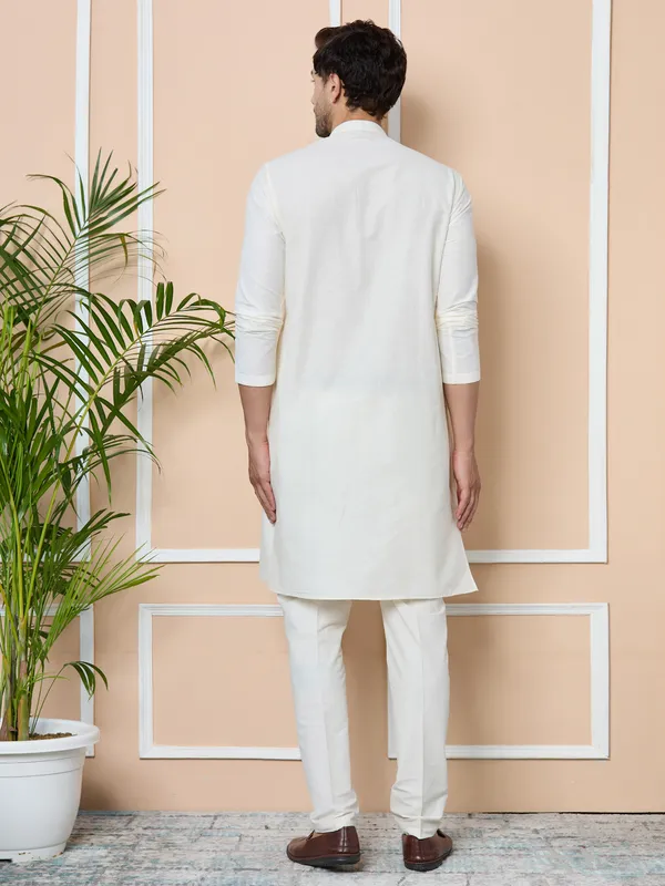 Orange_Ethnic_Motif_Printed_Nehru_Jacket_With_Solid_Kurta-Pyjama_(3_Piece_Set)