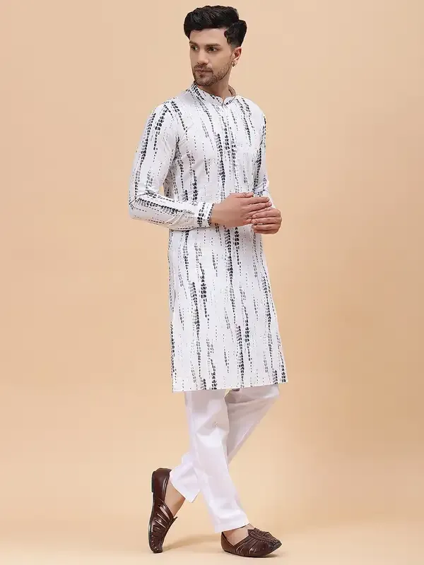 Men_White_&_Grey_Pure_Cotton_Printed_Staright_Kurta_With_Pajama