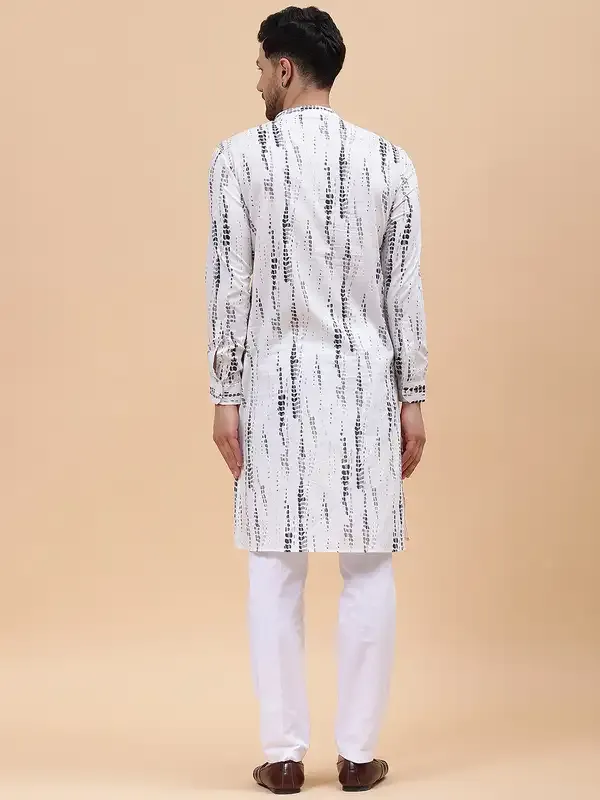 Men_White_&_Grey_Pure_Cotton_Printed_Staright_Kurta_With_Pajama