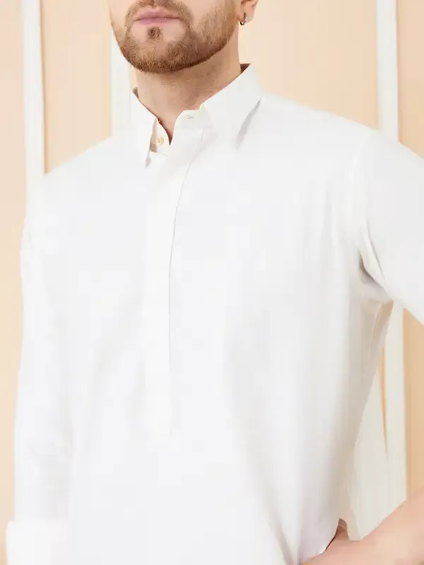 Men_Off_White_Cotton_Solid_Pathani_Kurta_With_Pyjama