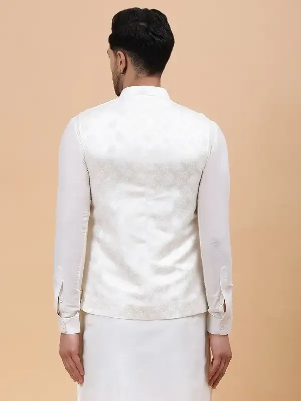 Men_Off_White_Kurta_Pajama_&_Gold_Woven_Design_Jacquard_Nehru_Jacket