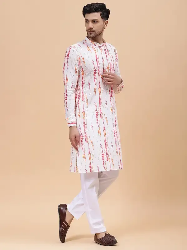 Men_White_&_Pink_Pure_Cotton_Printed_Staright_Kurta_With_Pajama